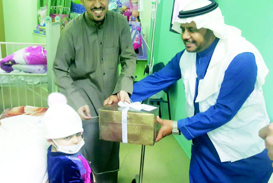 مسؤول أممي إغاثي يشيد بجهود متطوعي «الهلال الأحمر الكويتي» 